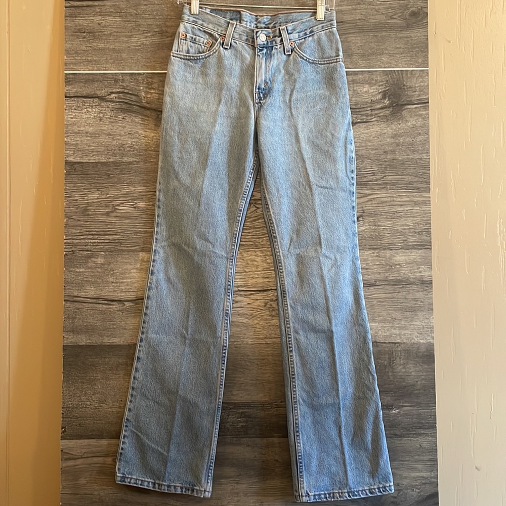 Levi's Women's Light Blue Jeans - Picture 4 of 5